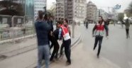 Taksim Meydanı'na çıkan TKP'li gruba polis müdahale!