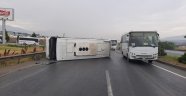 Tarım işçilerini taşıyan servis devrildi: 5 yaralı