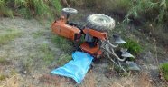 Tarla sürerken traktör devrildi, yaşlı adam hayatını kaybetti
