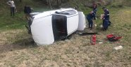 Tarlaya devrilen otomobilde bir kişi yaralandı