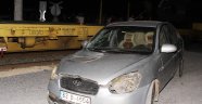 Tarsus'ta tren ile otomobil çarpıştı: 4 yaralı
