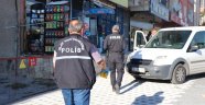 Tartıştığı eşini bıçakladı