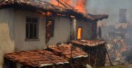 Taşköprü'de 5 ev yandı