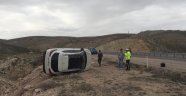 Tekeri patlayan araç takla attı: 2'si ağır 5 yaralı