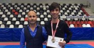 Tekvandoda Büyükşehir'in sporcusu Ali Karadoğan şampiyon oldu