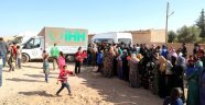 Tel Abyad ve Rasulayn'da 2 bin aileye yardım eli