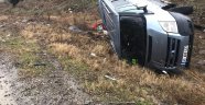 Ticari araç şarampole devrildi: 5 yaralı