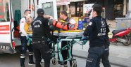 Toprak almak istediği inşaattan düşerek yaralandı