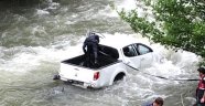 Trabzon'da araba dereye uçtu: 1 ölü 2 yaralı