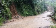 Trabzon'un Of ilçesinde heyelan: 1 ölü