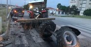 Traktör ikiye bölündü : 4 yaralı