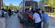 Traktör ile motosiklet çarpıştı: 2 yaralı