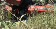 Traktör kanala devrildi: 1 ölü