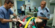 Traktörün römorkunden düşen kadın hastanelik oldu