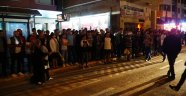 Tramvayın çarptığı genç yaralandı