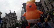 Trump'a şişme bebekli eylem