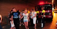 Tünelde korkunç kaza: Turistler ölümden döndü