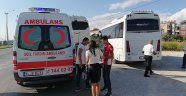 Tur midibüsü tur otobüsüne arkadan çarptı : 6 yaralı