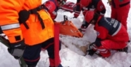 Üç işçi donmak üzereyken kurtarıldı