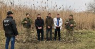 Ukrayna'da yasa dışı yollarla sınırı geçmeye çalışan ..