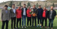 Ülkü Ocaklarından Yeşilyurtspor'a moral ziyareti