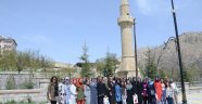 Üniversite öğrencileri Darende'yi gezdi
