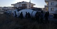 Ürgüp'te beton mikseri yan yattı