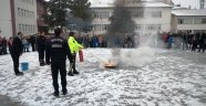 Uygulamalı yangın eğitimi verildi