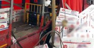 Üzerine inşaat malzemesi düşen kardeşlerden biri öldü diğeri ağır yaralı