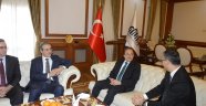 Vali Toprak MSB Bakan Yardımcısı Şuay Alpay'ı makamında ağırladı