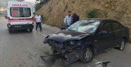 Virajı alamayan sürücü kaza yaptı: 2 yaralı