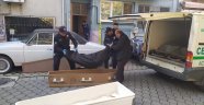 Yabancı uyruklu şahıs 2 arkadaşını yataklarında uyurken öldürdü