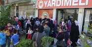 Yardımeli Derneğinden 210 aileye gıda ve elbise yardımı