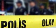 Yaşlı adam evinde bıçaklanmış olarak ölü bulundu