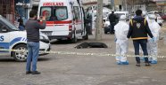Yaşlı adam yolda ölü bulundu