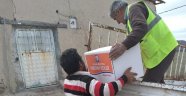 Yazıhan'da Ramazan gıda yardımı yapılıyor