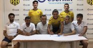 Yeni Malatyaspor, Erşan Yasa ve Mehmet Süha Yiğit'i profesyonel yaptı