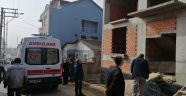 Yeni ördüğü duvara yaslanan usta 3. kattan zemine düştü