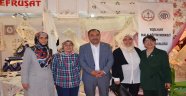 Yıldız, El Emeği Göz Nuru Fuarını Gezdi