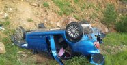 Yoldan çıkan otomobil takla attı: 3 yaralı