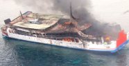 Yunanistan'da feribot yandı