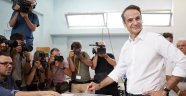 Yunanistan seçimlerini Miçotakis önde tamamladı