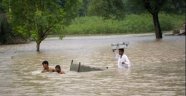 Yüzlerce köy sular altında kaldı