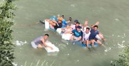 Zap suyunda köy usulü rafting
