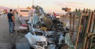 Zincirleme trafik kazasında ortalık savaş alanına döndü: 4 yaralı