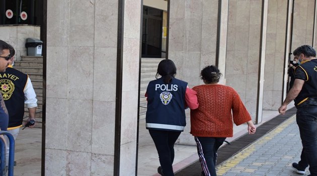 Tartıştığı eşini bıçaklayarak öldürdü!