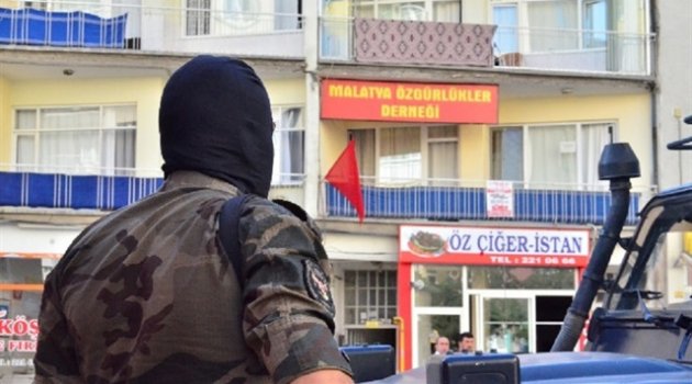 HDP ve DBP il eş başkanları gözaltına alındı