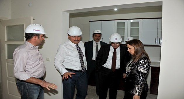 TOKİ Başkanı,Akçadağ'da incelemelerde bulundu