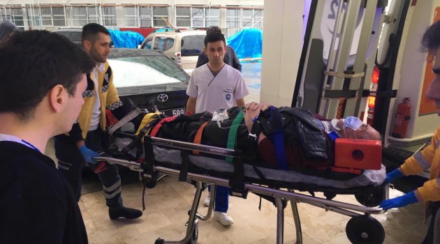 Trabzon'da yolcu minibüsü dereye uçtu: 8 yaralı