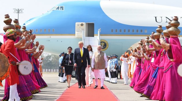 Trump ilk resmi ziyareti için Hindistan'da